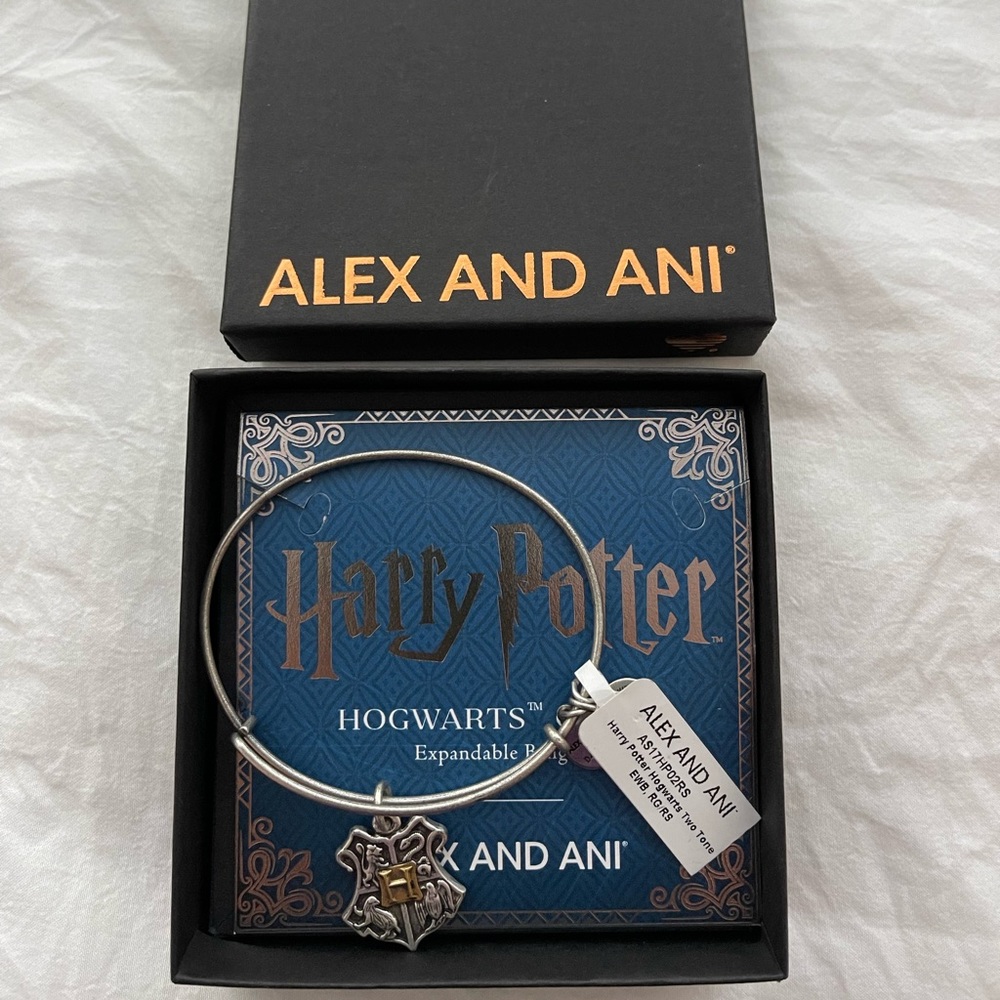 Alex And Ani Harry Potter Hogwarts Crest Bracelet (Discontinued)